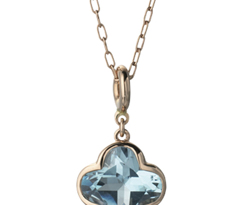 Blue topaz flower Cocktail pendant in 18k rose gold